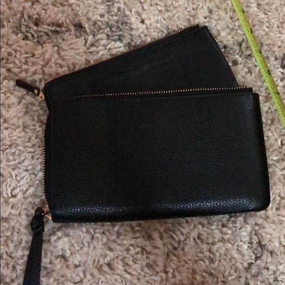 Black wristlet - Picture 2 of 3